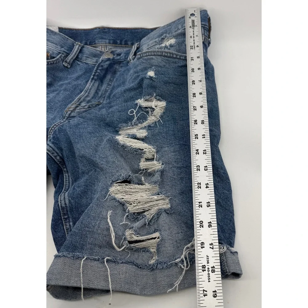H&M Mens Regular Fit Distressed Denim Shorts Blue Ripped Raw Hem Size 32